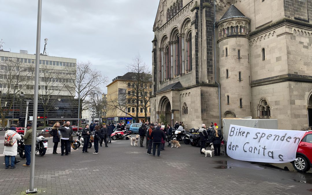 Biker spenden für die CARITAS